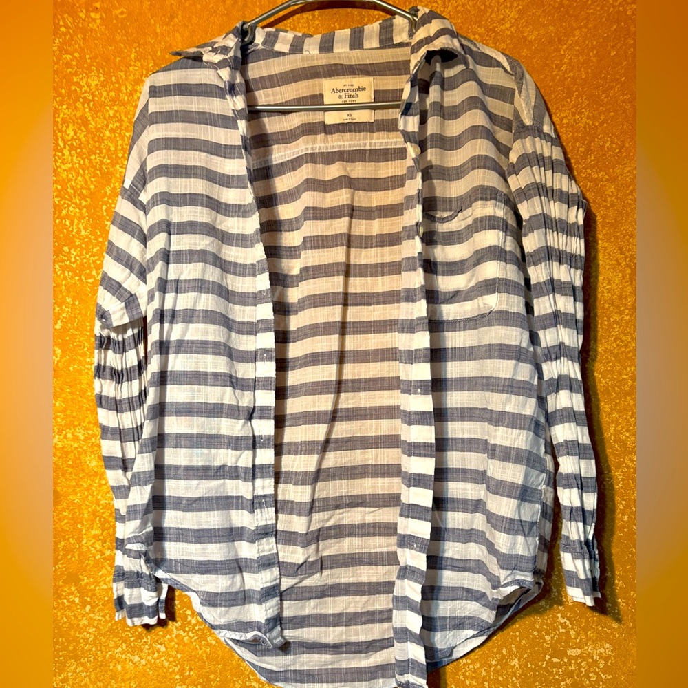 Abercrombie & Fitch blue gray and White Striped button down Shirt size XS